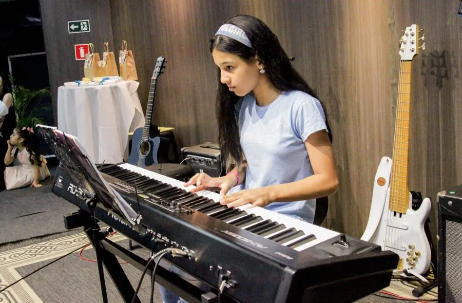 Aula de teclado na Academy Music Classes